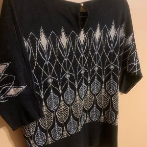 WHBM SWEATER SHIRT W METALLIC DESIGNS LIKE NEW